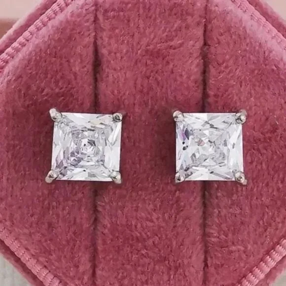 NEW BEAUTIFUL SQUARE DIAMOND SILVER EARRINGS, BEAUTIFUL EARRINGS, CUTE EARRINGS - Picture 1 of 3
